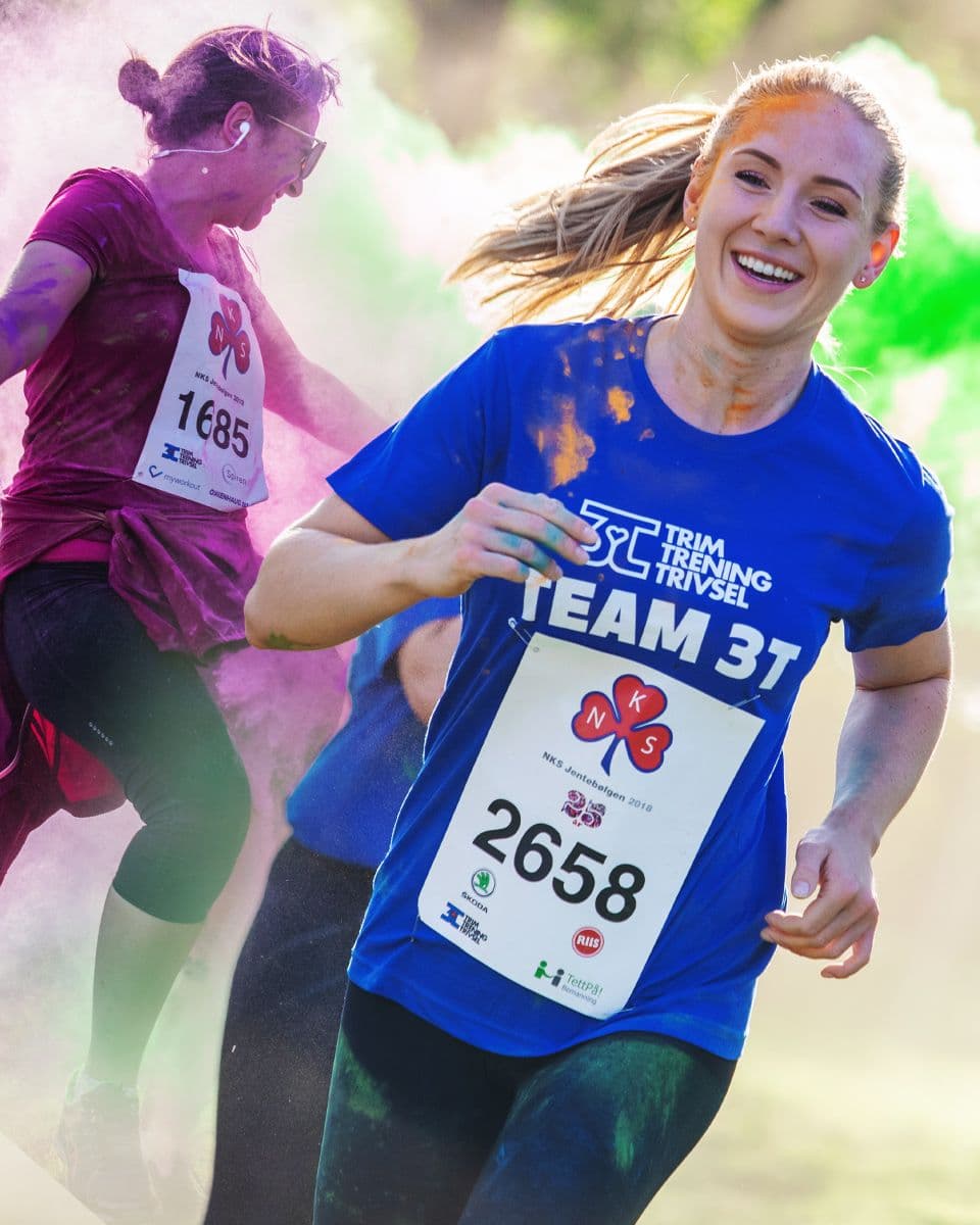 Kvinner som deltar på Jentebølgen